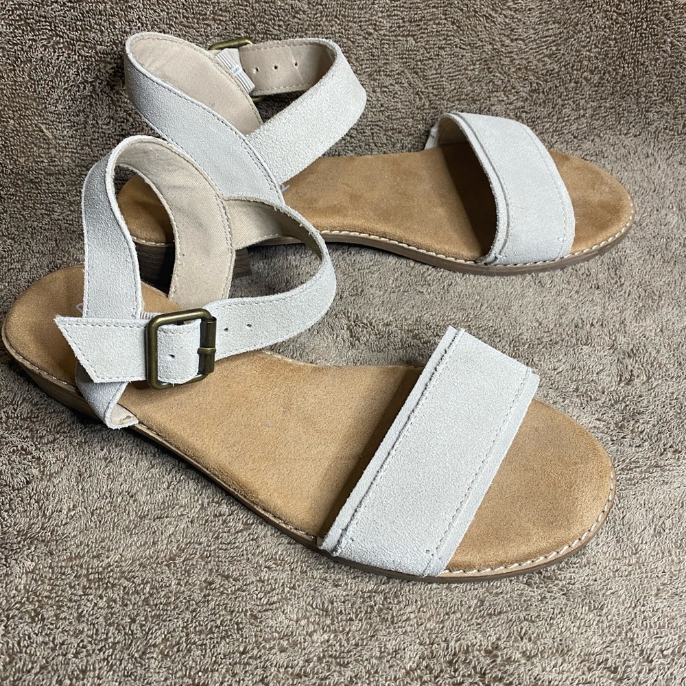 Skechers Stylin Suede Wedge Sandals Women's
Size 10 Adjustable memory foam